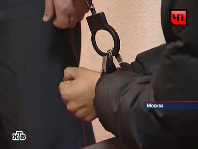 В Москве задержан дагестанец, перевозивший автомат с глушителем