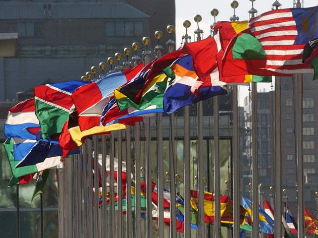 Программа развития ООН (ПРООН) представила ежегодный Доклад о человеческом развитии за 2013 год. Россия не сумела попасть в список стран с "очень высоким уровнем человеческого развития"