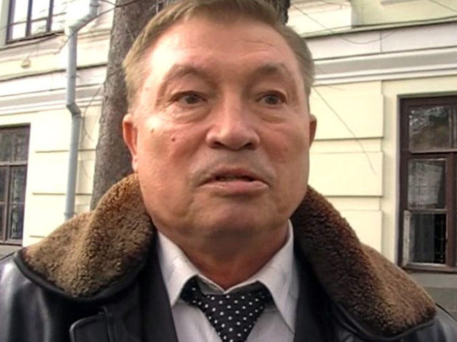 Депутат правящей "Партии регионов", член киевского райсовета Симферополя Виктор Маулин насмерть сбил 7-летнего мальчика, вышедшего с мамой на дорогу