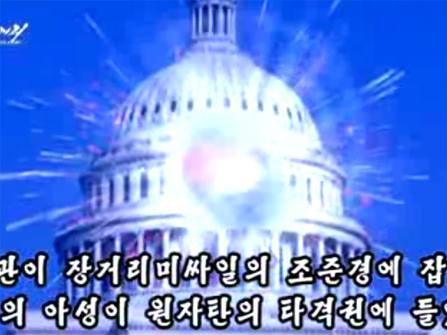 Видео под названием "Огненная буря обрушится на штаб-квартиру войны" представляет собой демонстрацию оружия с коротким эпизодом о наведении прицела на Капитолий в Вашингтоне