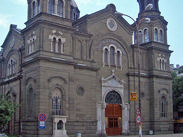 В Болгарии в закрытой церкви Святых Кирилла и Мефодия замироточила русская икона Пресвятой Богородицы