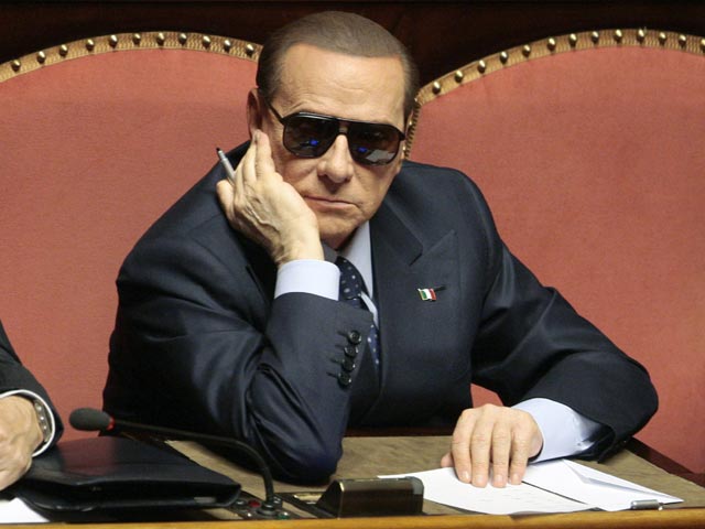Оглашение приговора Берлускони вновь отложили - у него уважительные причины