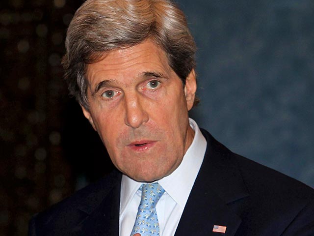 Госсекретарь США Джон Керри в воскресенье прибыл в столицу Ирака с не объявленным ранее визитом