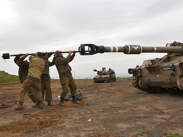 Израильские военные на Голанских высотах в воскресенье открыли огонь по сирийской территории и уничтожили пулеметное гнездо