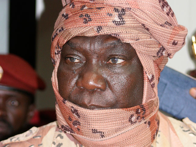 Мишель Джотодия, лидер повстанческой группировки "Селека", боевики которой захватили столицу Центральноафриканской Республики Банги, в воскресенье объявил себя новым президентом