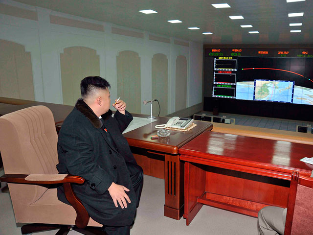 Ким Чен Ын приказал подготовить ракеты против США и Южной Кореи