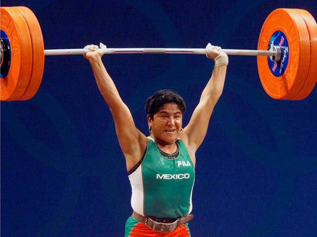 Штангистка Сорайа Хименес, первая олимпийская чемпионка Мексики, скончалась в четверг на родине от инфаркта в возрасте 35 лет