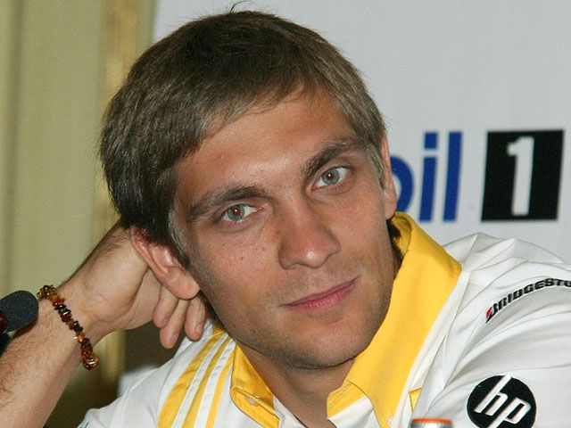 Бывшему гонщику "Формулы-1" Виталию Петрову разрешили быть "самостоятельным"