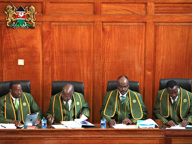 Верховный суд Кении признал верными результаты президентских выборов, принесших 4 марта победу вице-премьеру Ухуру Кениятте: на них он набрал 50,07% голосов избирателей, чудом избежав второго тура