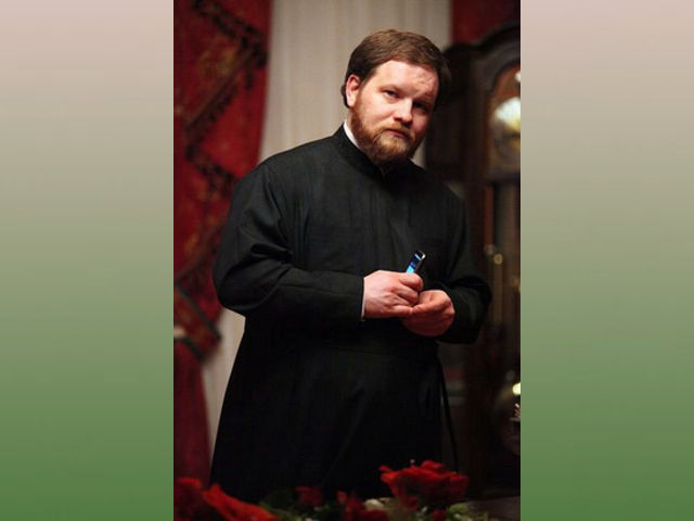 По его словам главы патриаршей пресс-службы диакона Александра Волкова, нередко на якобы "православных" ярмарках реализуются товары, мало относящиеся как к Церкви, так и к православию