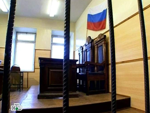 Преображенский районный суд Москвы приговорил к 4,5 годам заключения 46-летнего безработного Станислава Соловьева, который обирал граждан, представляясь священником
