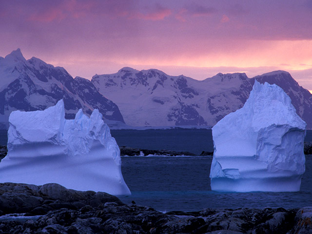 Причиной расширяющегося ледяного покрова в Антарктике может быть глобальное потепление