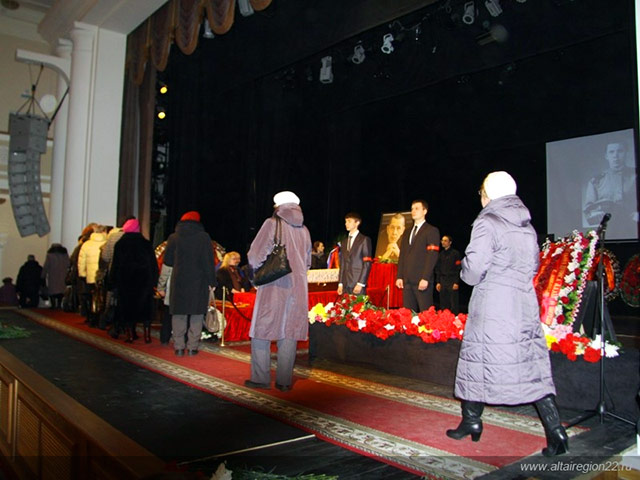 Гражданская панихида в Барнауле. 4 апреля 2013г. 