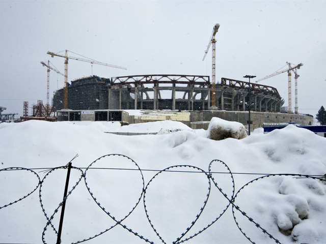 Официальная дата окончания строительства стадиона футбольного клуба "Зенит" на Крестовском острове - 15 декабря 2015 года