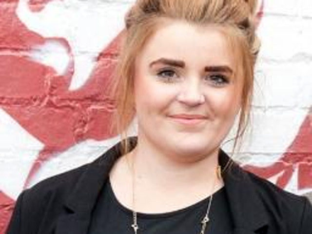 Первый в истории Великобритании комиссар молодежной полиции, 17-летняя Пэрис Браун, извинилась за сообщения в интернете, в которых хвалилась чрезмерным употреблением алкоголя, наркотиков и подробностями своей интимной жизни