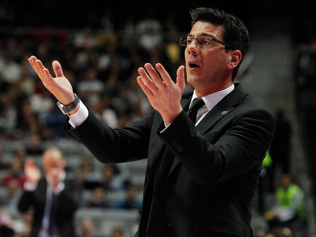 Главный тренер испанского "Бильбао" Фотис Кацикарис признан лучшим тренером года в Кубке Европы