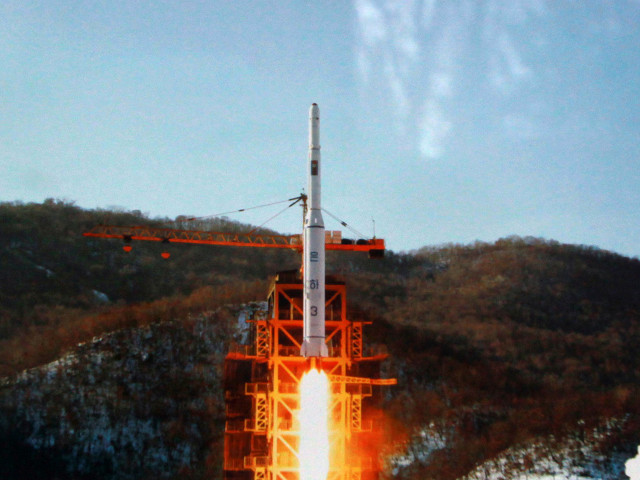 Министерство обороны Республики Корея объявило о начале работы специальной группы для слежения за возможным запуском КНДР баллистической ракеты средней дальности