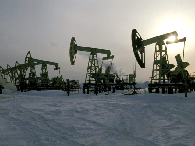 Снижение цен на нефть негативно сказалось на российском рынке акций. 15 апреля ведущие российские индексы снизились на 2-3%