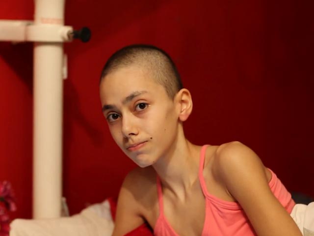 14-летняя фотохудожница Маржана Садыкова умерла от рака
