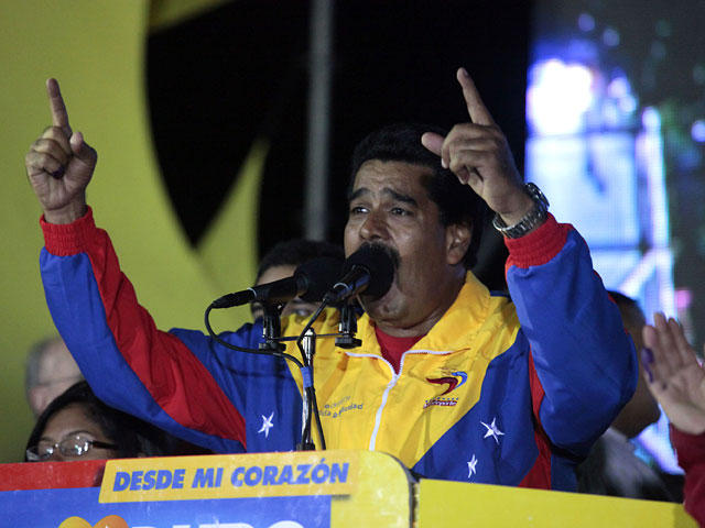 Президентские выборы выиграл преемник Чавеса Николас Мадуро, но от этого обстановка не улучшилась