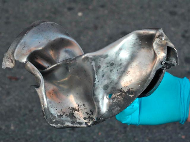 В США опубликованы фотографии остатков самодельных устройств, взорванных на финише Бостонского марафона 15 апреля