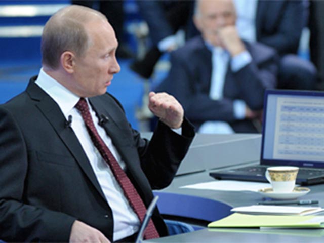Традиционное общение Владимира Путина с россиянами в нынешнем году состоится 25 апреля. Уже с грядущего воскресенья начнет работу специальная телефонная линия, по которой все желающие смогут задать президенту свои вопросы
