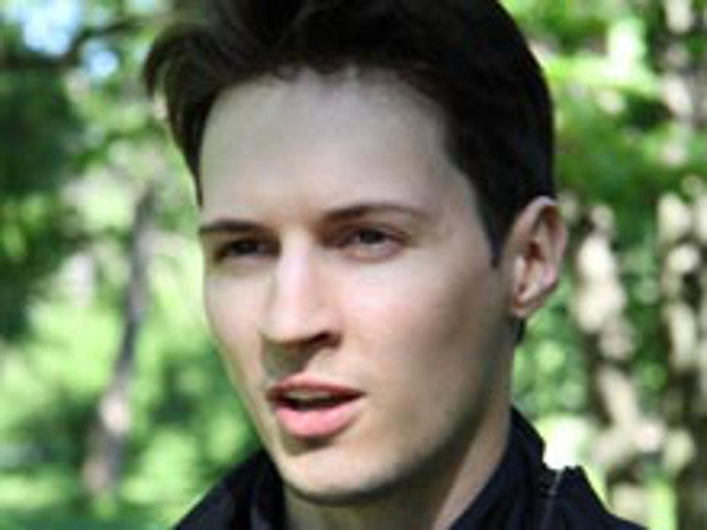 Пресс-секретарь соцсети "ВКонтакте" Георгий Лобушкин опроверг сообщения о том, что создатель и глава соцсети Павел Дуров эмигрировал в США
