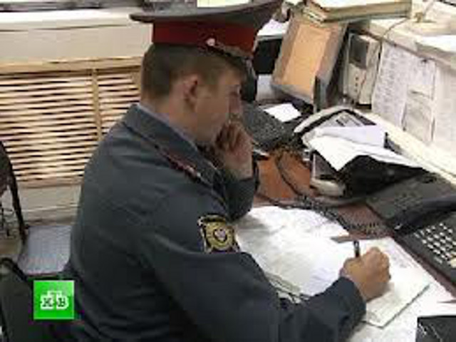 Следственное управление СКР по Забайкальскому краю задержало пятерых жителей поселка Могзон, в возрасте от 20 до 30 лет, по подозрению в убийстве участкового уполномоченного полиции