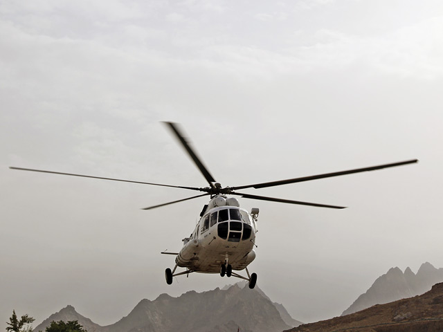 Два российских пилота попали в плен к талибам в Афганистане: из-за плохой погоды гражданскому вертолету с 10 людьми на борту пришлось совершить посадку в провинции Логар на границе с Пакистаном