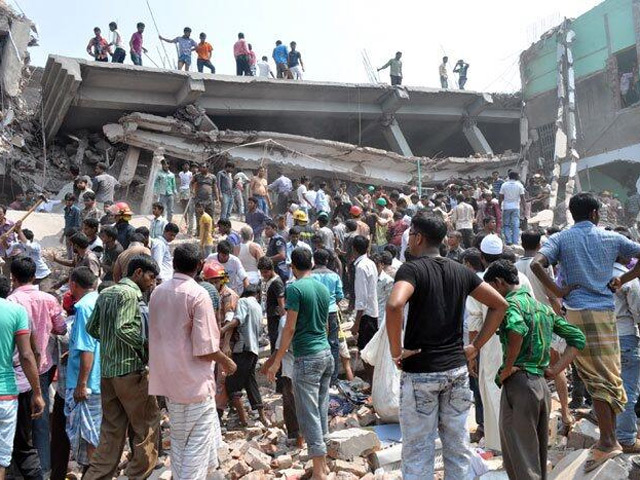 Восьмиэтажное здание обвалилось в городе Дакка, столице Бангладеш