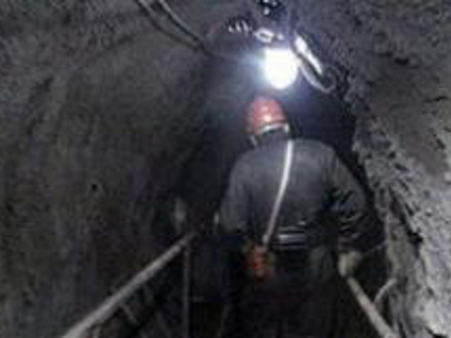 На шахте "Ново-Кальинская" в Свердловской области возник пожар. Эвакуированы все шахтеры, никто из них не пострадал