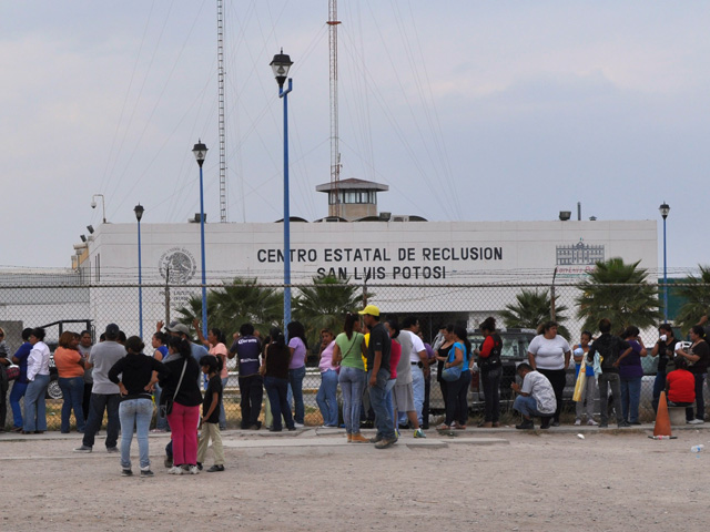 В мексиканской тюрьме Ла Пила произошел крупный бунт: по последним данным, 17 человек погибли, 65 получили ранения