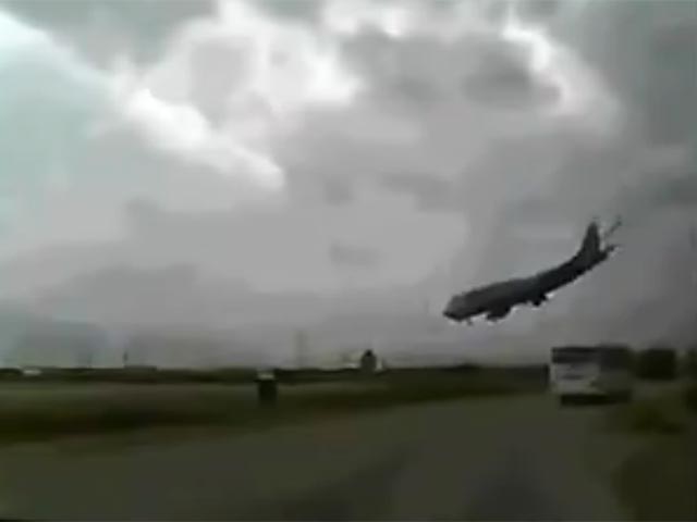 В Сети появилось видео крушения грузового самолета Боинг-747 в Афганистане, в результате которого погибли семь человек
