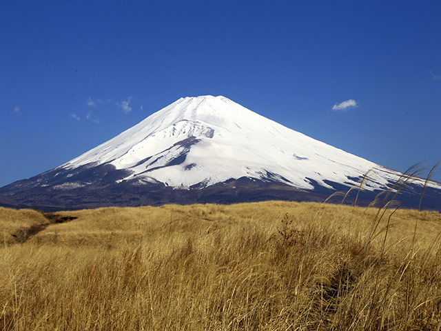 Одна из самых известных достопримечательностей Японии - гора Фудзи - возможно, станет объектом Всемирного наследия ЮНЕСКО после соответствующей рекомендации со стороны консультативной группы при этой международной организации