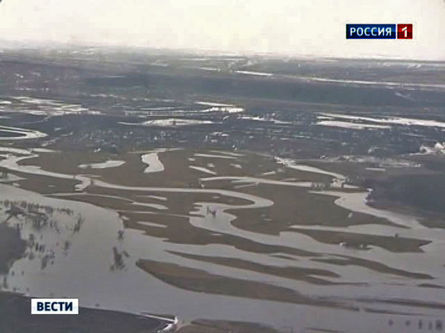 Причиной крушения вертолета Ми-8 в Иркутской области могли стать неблагоприятные погодные условия, ошибка пилотирования и нарушение условий транспортировки взрывчатых веществ