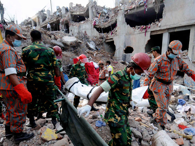 Под обломками здания в Бангладеш нашли свыше 760 трупов