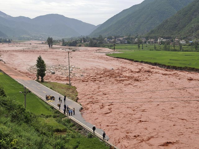 От наводнений в южных и восточных провинциях Китая пострадали около 790 тыс человек. Значительный ущерб, как сообщает в четверг ИТАР-ТАСС со ссылкой на агентство "Синьхуа", нанесен 5,6 тыс домов