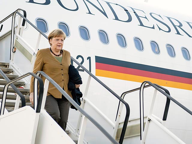 Канцлер Германии Ангела Меркель в пятницу неожиданно побывала с инспекцией в Афганистане, где 4300 немецких солдат несут службу в составе международных сил НАТО. Германский контингент должен быть выведен из страны к концу 2014 года