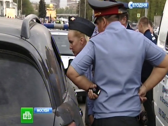 Продюсер Витаса Сергей Пудовкин объявил, что в момент ДТП певец находился на пассажирском месте джипа Infiniti, сбившего велосипедистку на ВВЦ