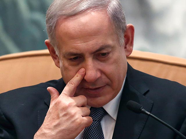 Премьер-министр Израиля Беньямин Нетаньяху отказался от двуспальной кровати стоимостью 138 тысяч долларов США в самолете, которая была предназначена для отдыха главы правительства и его жены Сары во время их недавнего перелета из Тель-Авива в Лондон