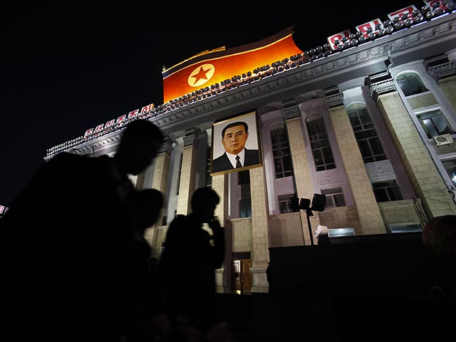 В правительстве Северной Кореи произошли кадровые изменения - сменился глава министерства обороны. Новым руководителем ведомства стал малоизвестный генерал Чан Чон Нам