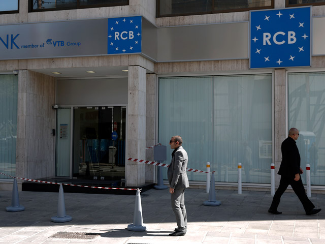 Счета россиян в "дочках" ВТБ и Промсвязьбанка на Кипре размораживаются