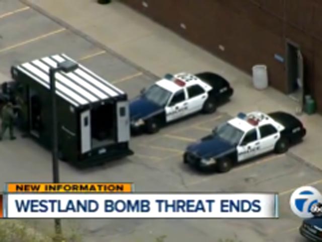 В Мичигане мужчина, пришедший на встречу с мэром, взял заложника и угрожал взорвать бомбу