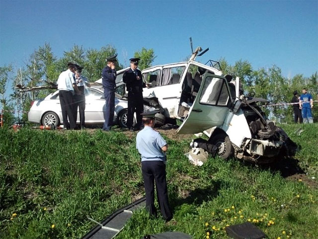 Крупное ДТП рядом с селом Константиновка в Пензенском районе, в котором погибли 10 человек, по всей видимости, произошло по вине водителя микроавтобуса Volkswagen из Чувашии