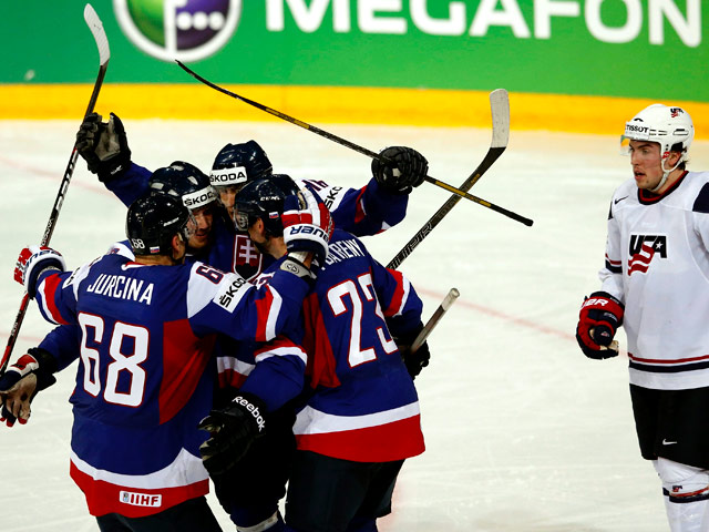 Сборная Словакии в заключительном для себя матче предварительного раунда чемпионата мира по хоккею со счетом 4:1 одержала победу над командой США и вышла в четвертьфинал турнира с четвертого места в группе B