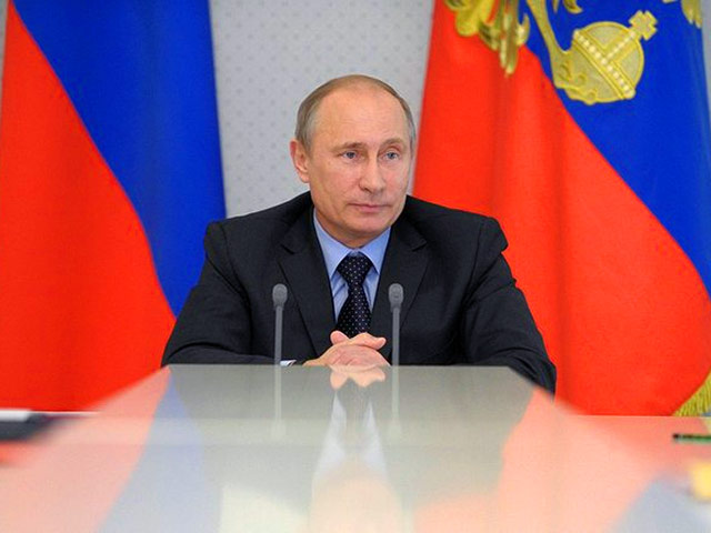 Парламентарии, сложившие полномочия, чтобы не попадать под ограничения на владение иностранными счетами, заслушивают уважения, отметил Владимир Путина на встрече с лидерами думских фракций, стенограмма которой есть на сайте Кремля