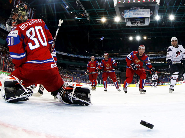 После сокрушительного поражения от американцев (3:8) в четвертьфинале чемпионата мира по хоккею игроки сборной России нашли в себе мужество пообщаться с прессой и болельщиками. Некоторые из них не стали выбирать выражения