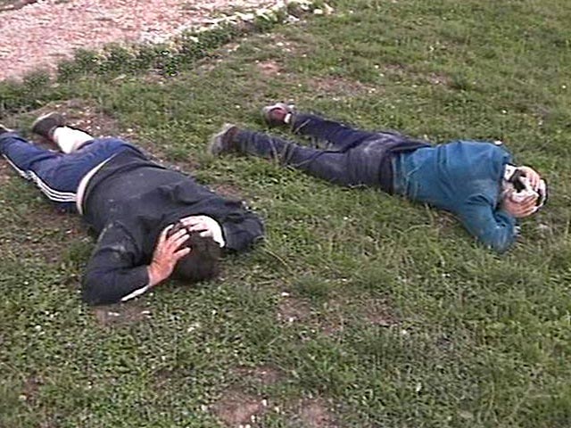 В Ставропольском крае сотрудники МВД провели спецоперацию по освобождению заложницы. При этом были задержаны двое похитителей молодой женщины, которыми оказались уроженцы Чеченской республики