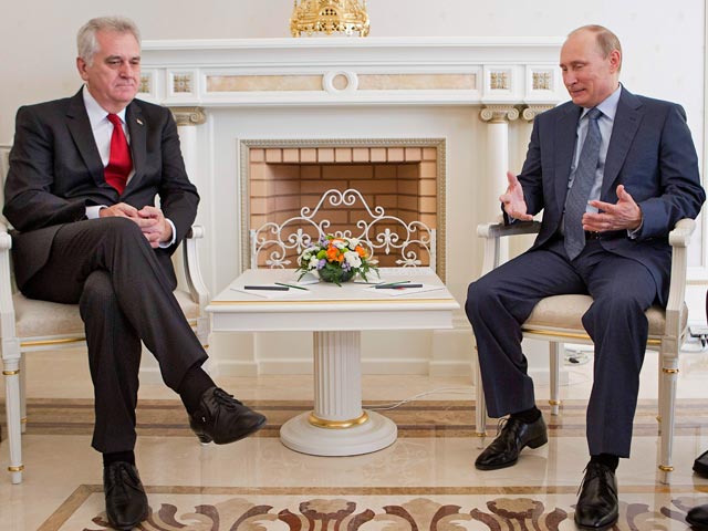 Владимир Путин и президент Сербии Томислав Николич на встрече, прошедшей в пятницу в Сочи, обсудили актуальные вопросы двусторонней повестки дня, а также ряд региональных и международных проблем