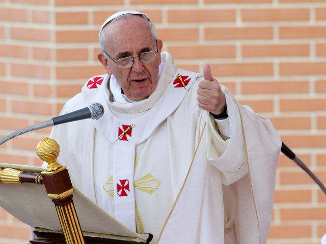 Папа Франциск призвал покаяться мафию, "обрекающую людей на рабство"